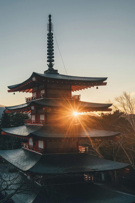 1-Day Mt Fuji and Hakone Sightseeing trip from Tokyo - Chureito Pagoda: a classic photo stop with real walking time