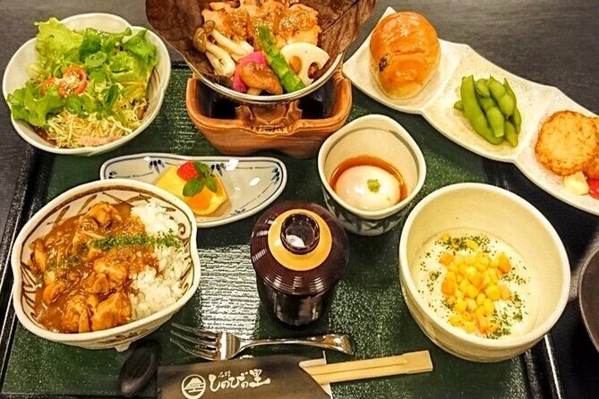 Best Mt Fuji and Hakone Full-Day Bus Tour from Tokyo - Oshino Shinobi no Sato: ninja theming plus a Fuji-adjacent mood