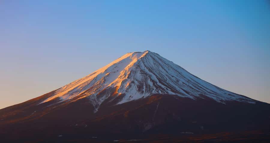 From Tokyo : Mount Fuji Private Day Tour with English Driver - Lake Kawaguchi: Fuji Five Lakes with optional boat and cafes