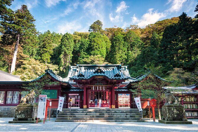 Hakone Private One Day Tour From Tokyo: Mt Fuji, Lake Ashi, Hakone National Park - Hakone Shrine on the lake: a short stop with a specific myth