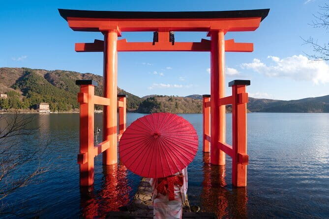 Mount Fuji and Hakone Private Day Trip by Car/Van - in English - Oshino Hakkai: Eight Ponds That Explain Fuji Water