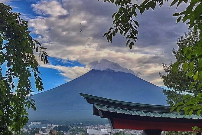 Mount Fuji Full Day Private Tour with English Speaking Driver - Oshino Hakkai: Eight Ponds That Explain Fuji’s Volcano Past