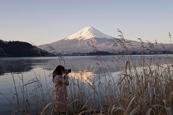 Mount Fuji (Mt. fuji) private tour by car with pickup from Tokyo - Lake Kawaguchiko: where most plans happen, plus cruise and ropeway add-ons