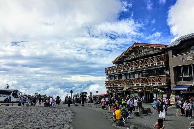 Mt Fuji and Hakone 1-Day Bus Tour Return by Bullet Train - Pace, Group Size, and the Role of Your Guide