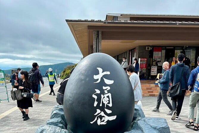 Mt fuji & Hakone customizable day tour w/ English speaking driver - Lake Kawaguchiko and Oishi Park: Where the Mountain Gets Its Best Reflections