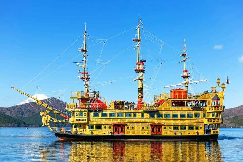 Mt Fuji Hakone/Enoshima Tour:Optional Ropeway/Lake Ashi Boat - Hakone Sightseeing Cruise on the Pirate Ship (30 Minutes)