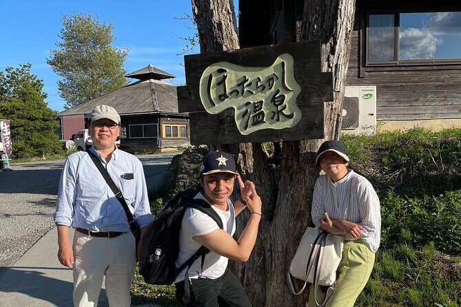 Mt FUJI - Panoramic Tour w/ Hoto Lunch, JP Sake & Onsen tatto OK! - Kanadorii torii gates, Oishi Park with Kawaguchiko, and the onsen break