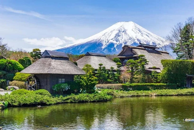 Mt Fuji Top 5 Spots Day Tour: Arakurayama Park,Oshino Hakkai - Lawson Kawaguchiko Station: The Photo Stop That’s Almost a Joke