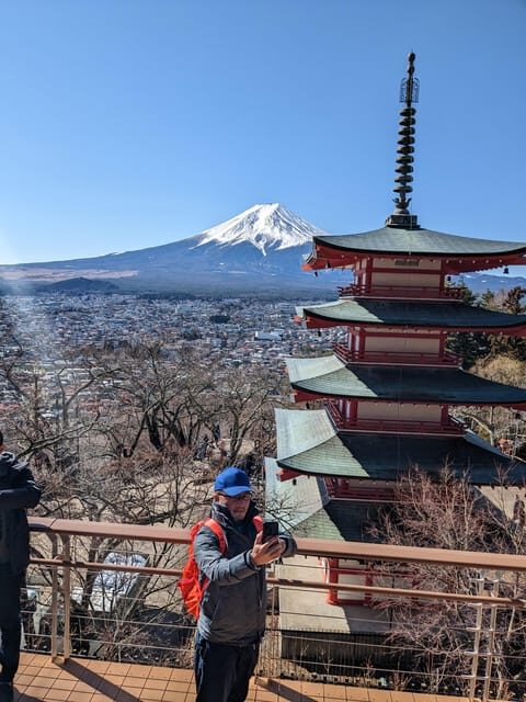 One Day 10hrs Mount Fuji Tour English Speaking Driver - First big scene: Chureito Pagoda views from Arakurayama Sengen Park