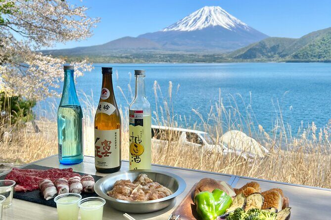 Private Mt Fuji Tour from Tokyo: Scenic BBQ and Hidden Gems - The Lakeside Japanese BBQ Lunch at Lake Motosu (Vegan-Friendly)