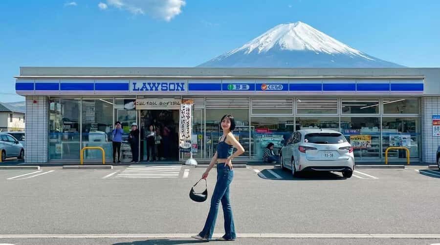 Tokyo: Full-Day Tour of the Six Majestic Spots of Mt Fuji - Practical Tips to Improve Your Fuji Odds