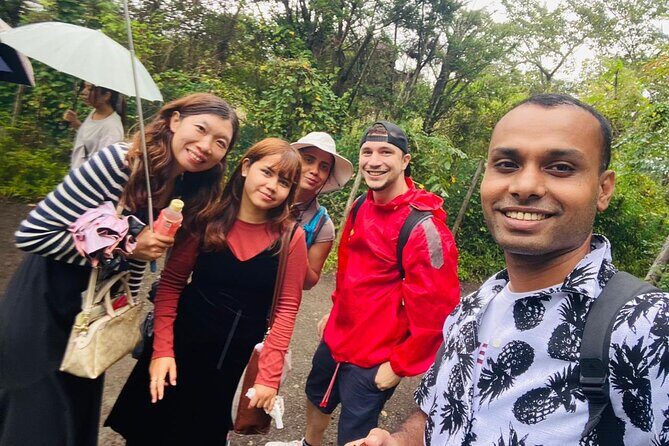 Tokyo: Instagram-Worthy Mt Fuji & Lake Kawaguchiko Day Trip - Stop 6: Maple Corridor in late October and November (when Oishi Park gets skipped)