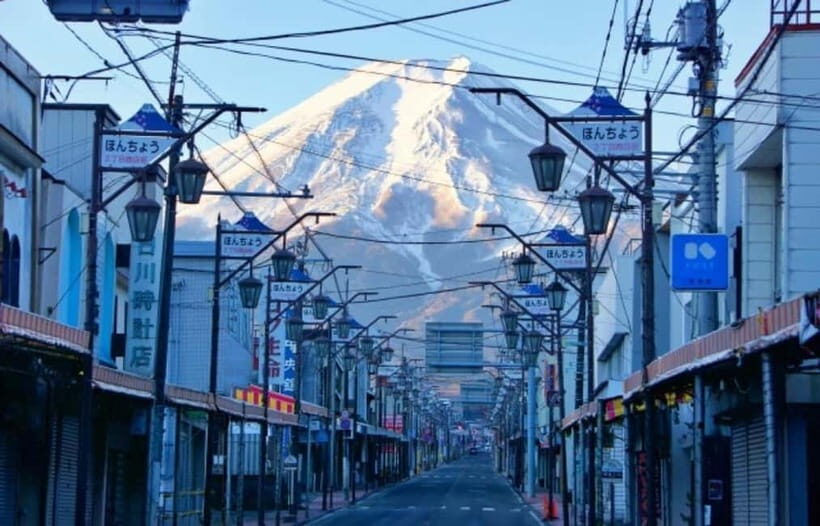 Tokyo: Mt. Fuji Highlights Tour with Lake Kawaguchi Cruise - Shimoyoshida Honcho Street for Fuji-Facing Townscape Photos
