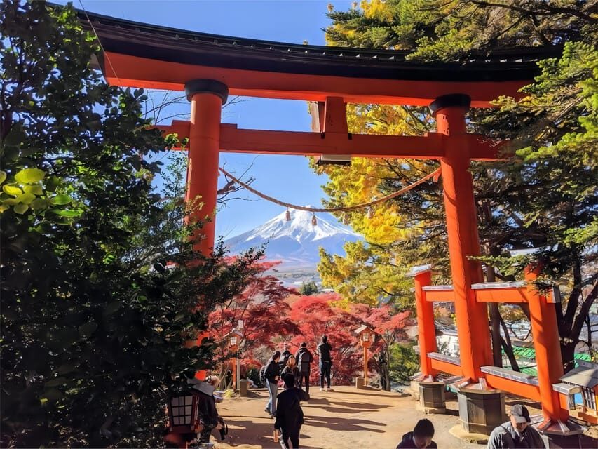 Tokyo: Mt Fuji Lake Kawaguchi & Yamanaka Hot Spring Day Tour - Kawaguchiko Station photo stops: Lawson and Hikawa Clock Shop