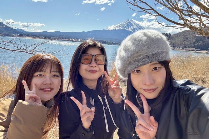 Tokyo: Mt.Fuji & Lake Kawaguchiko 1-Day Bus Tour w/Optional Lunch - Weather, crowds, and how to protect your Mt. Fuji day